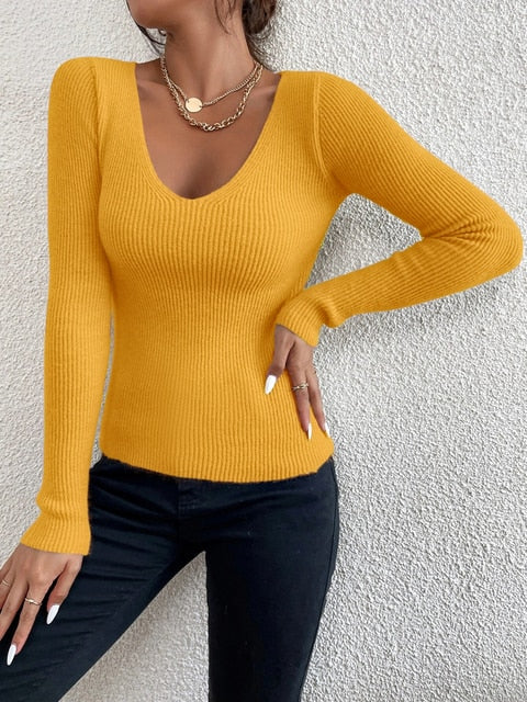 Nia - V-neck jumper knitted