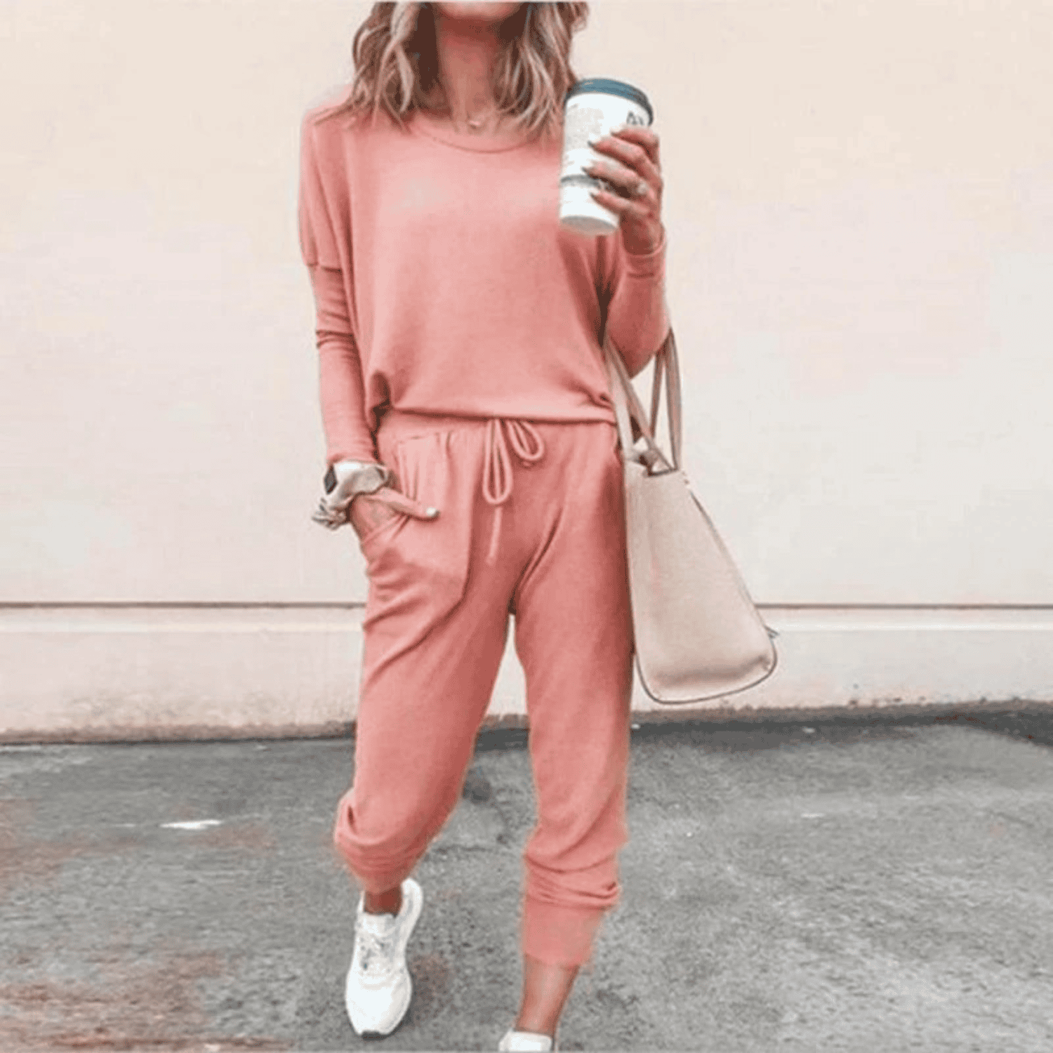 Brinley - A spacious and incredibly cozy women's tracksuit