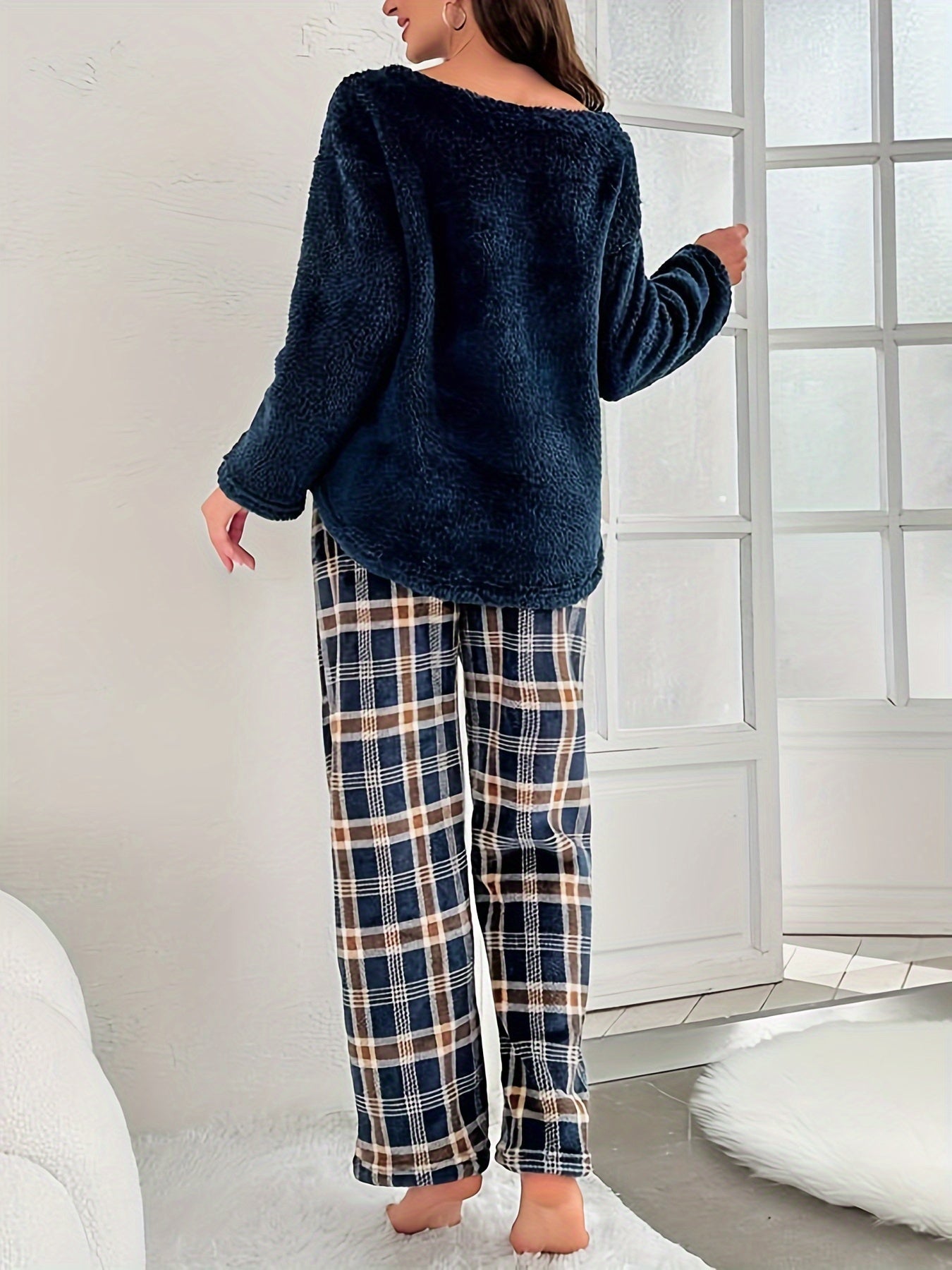 Magdalena - Women's Pajama Set