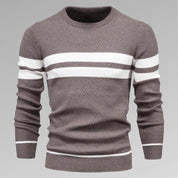 Cillian - Two horizontal stripes on a sweater