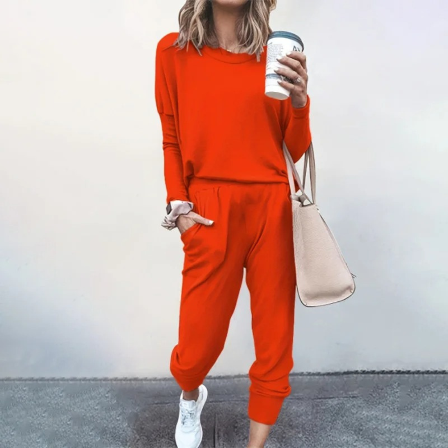 Brinley - A spacious and incredibly cozy women's tracksuit