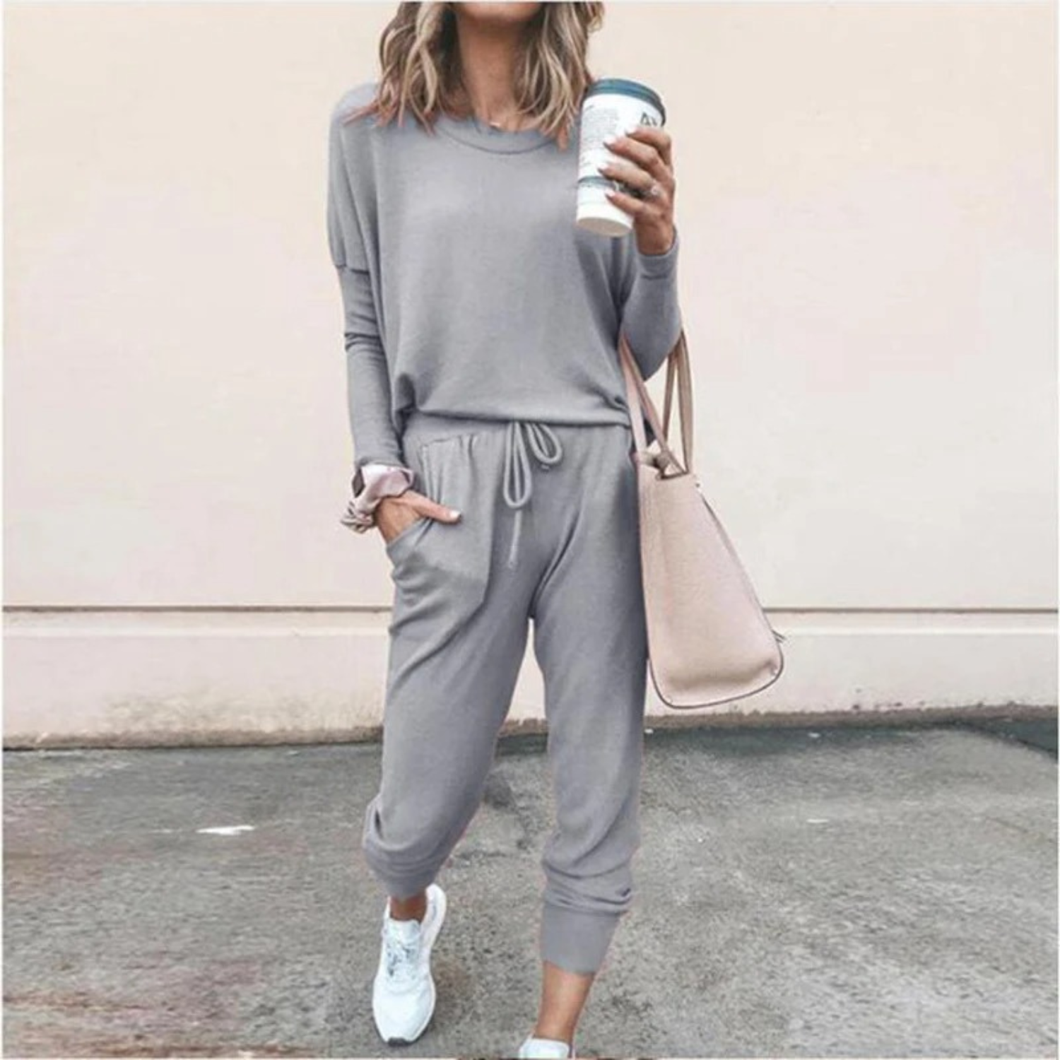 Brinley - A spacious and incredibly cozy women's tracksuit