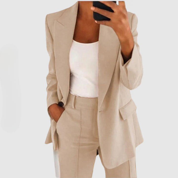 Sydney - A chic blazer set with sophisticated style