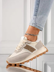 Reign - Comfortable and stylish sneakers for women