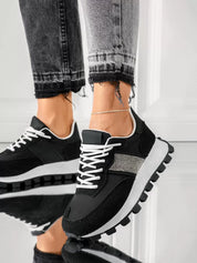 Reign - Comfortable and stylish sneakers for women