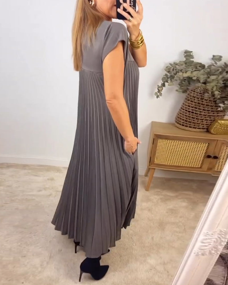 Lucy - Elegant pleated dress