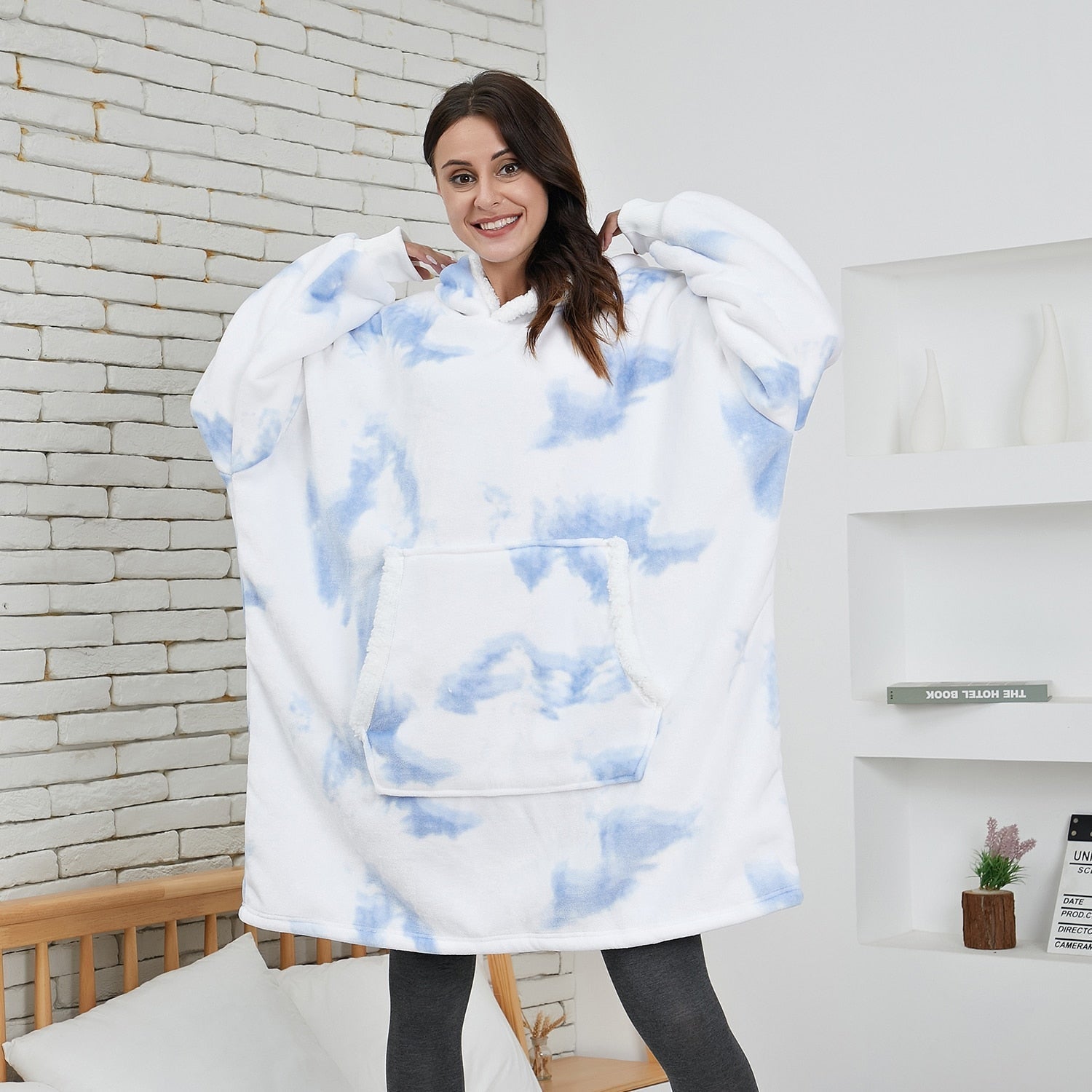 Janny - Lovely combination of soft hooded jacket and cozy blanket in one