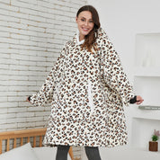 Janny - Lovely combination of soft hooded jacket and cozy blanket in one