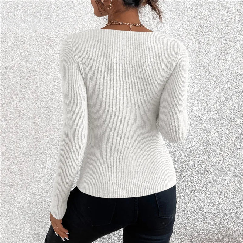 Nia - V-neck jumper knitted