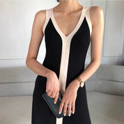 Alana - V-neck sleeveless dress