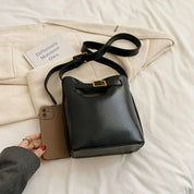 Brooklyn - Small shoulder bag in smooth leather