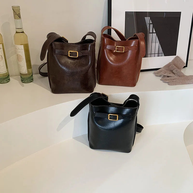 Brooklyn - Small shoulder bag in smooth leather