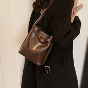 Brooklyn - Small shoulder bag in smooth leather