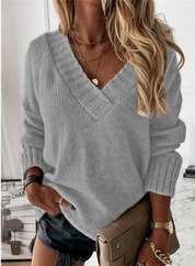 Karolien - Casual, comfortable sweater with an elegant V-neckline