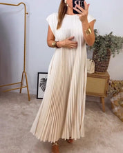 Lucy - Elegant pleated dress