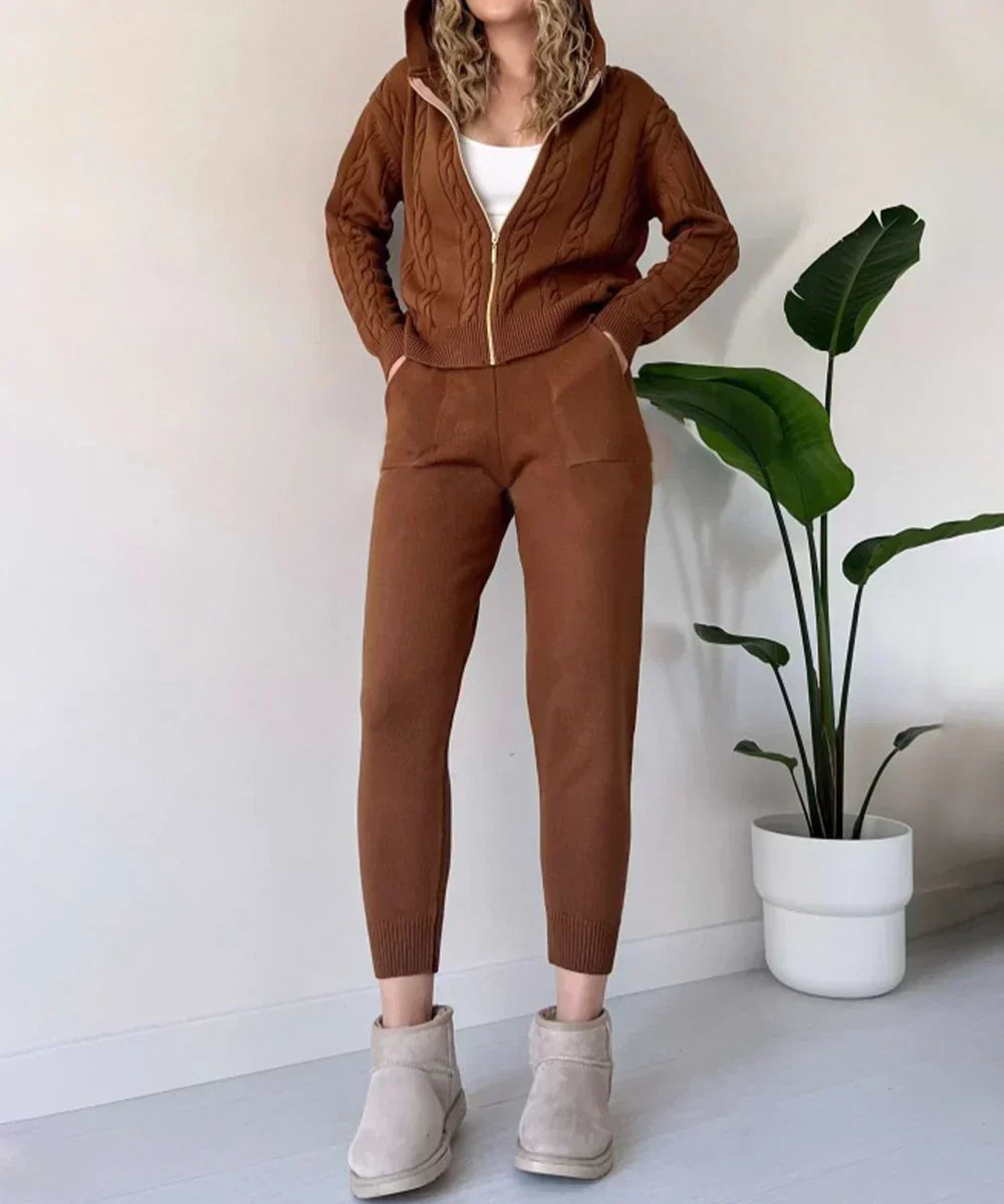 Mavis - Stylish Warm Set