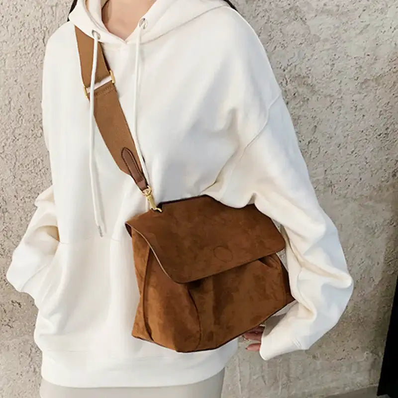 Eleanor - Suede Shoulder Bag