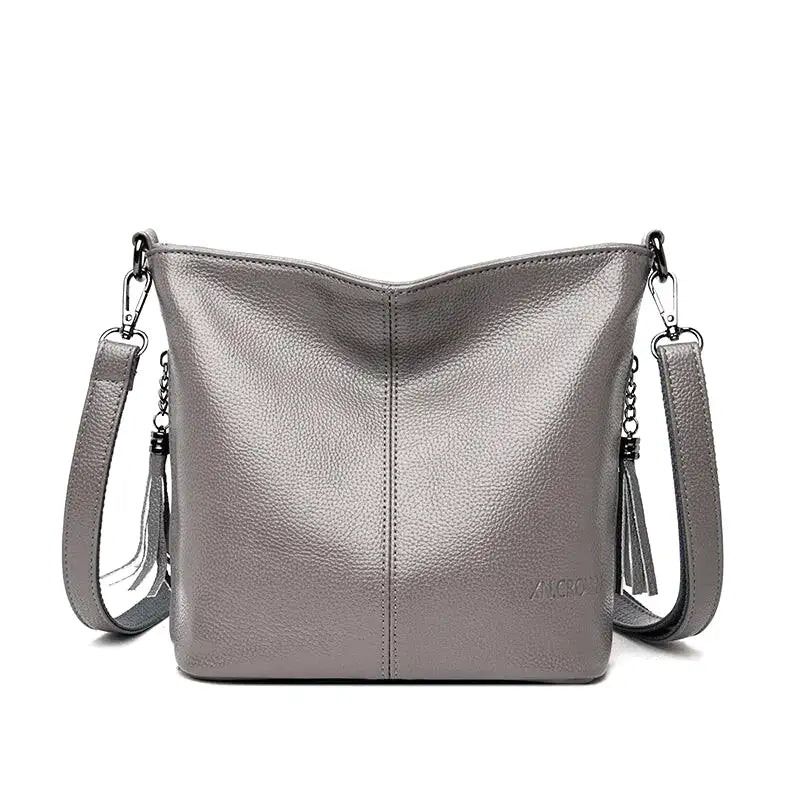 Hailey - Rigid leather shoulder bag