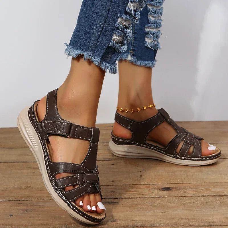 Ariyah - Orthopedic sandals made of leather