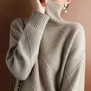 Saylor - Women's turtleneck sweater in cashmere