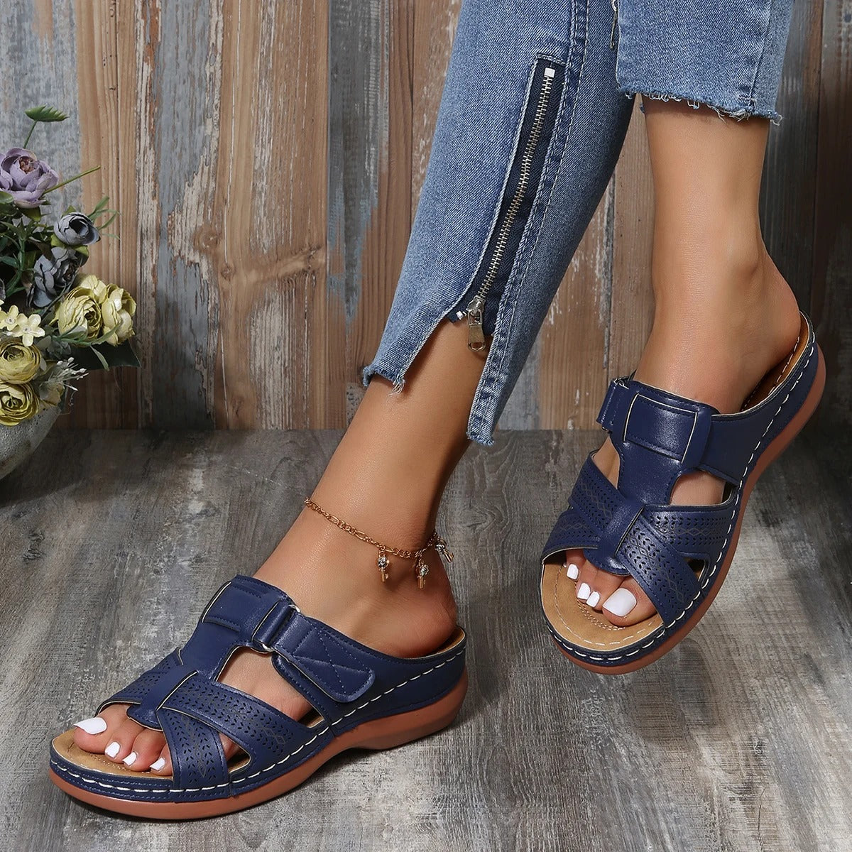 Hattie - Open-toed orthopedic leather sandals for women