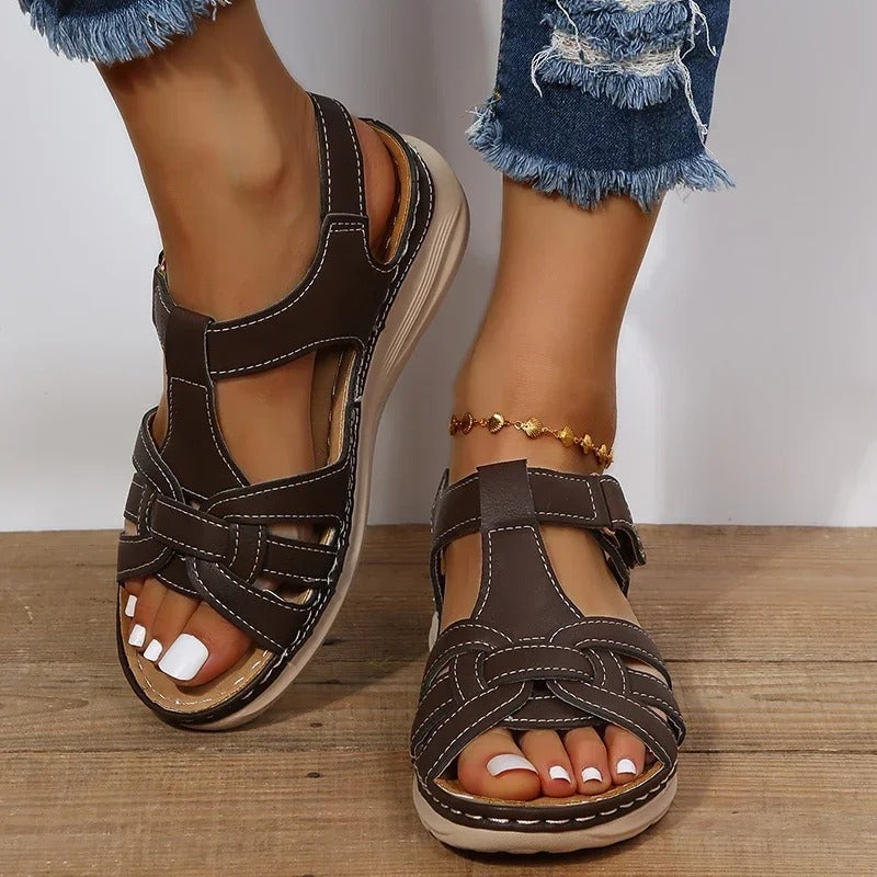 Ariyah - Orthopedic sandals made of leather