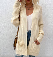 Claire - Cozy cardigan with cabled pattern